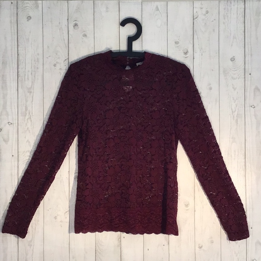 Women’s M Cupio Burgundy Soft Lace Top
